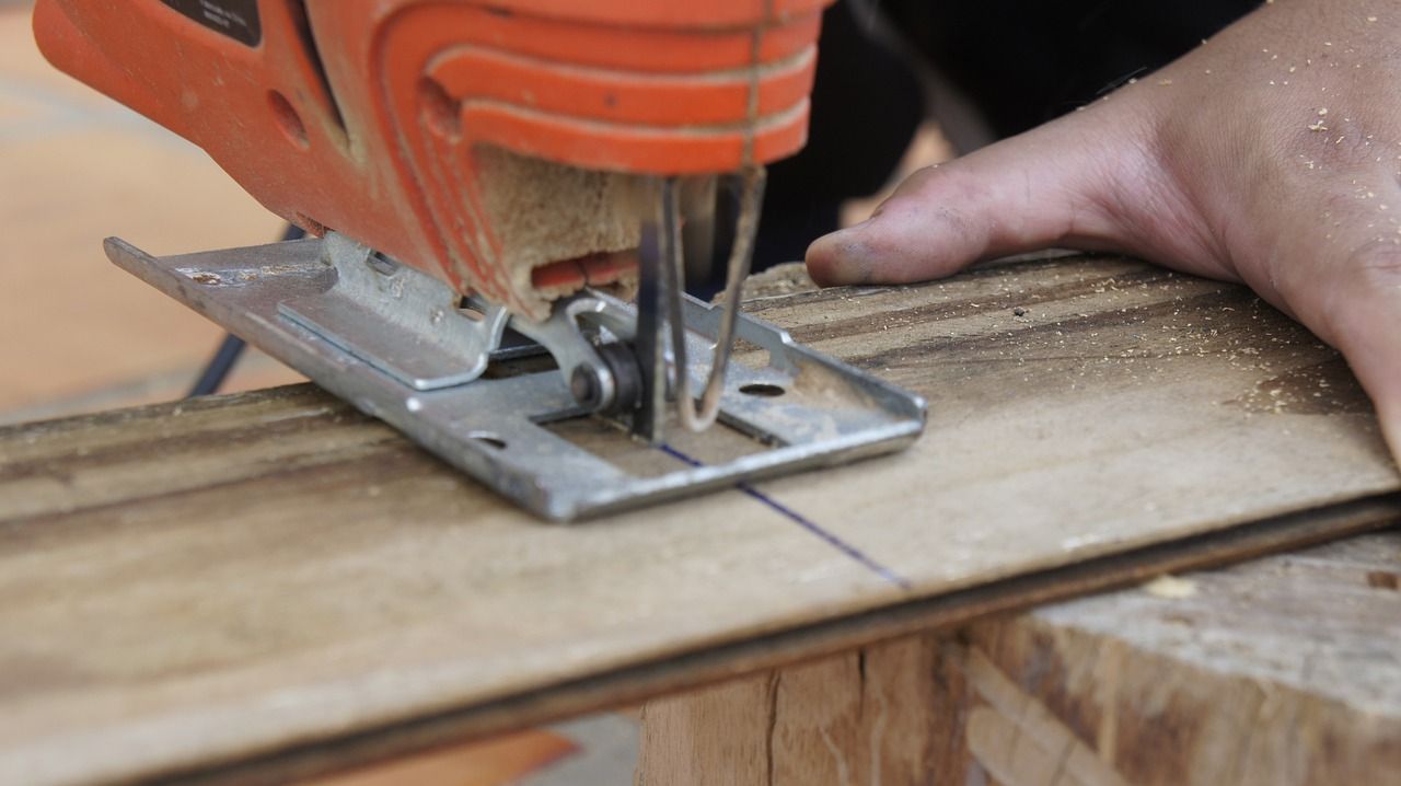 Co jest potrzebne do profesjonalnej obróbki drewna?