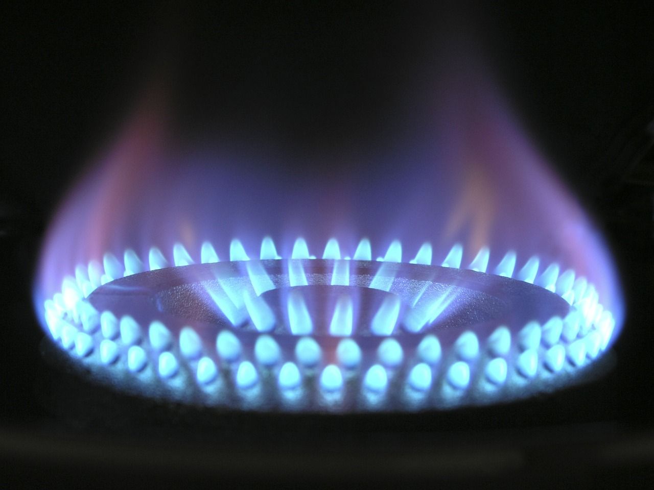Jak zabezpieczyć się przed wyciekiem gazu w mieszkaniu?