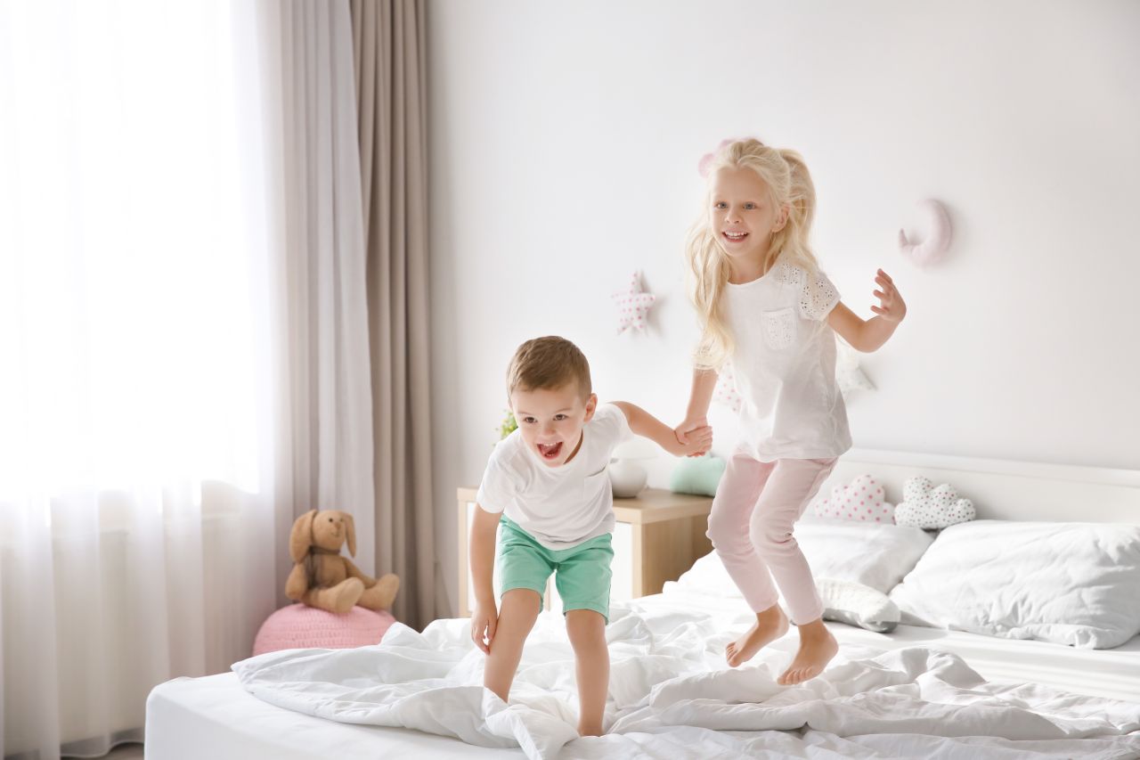 Typy i rodzaje łóżek dla dziecka, jak i jego rodziców