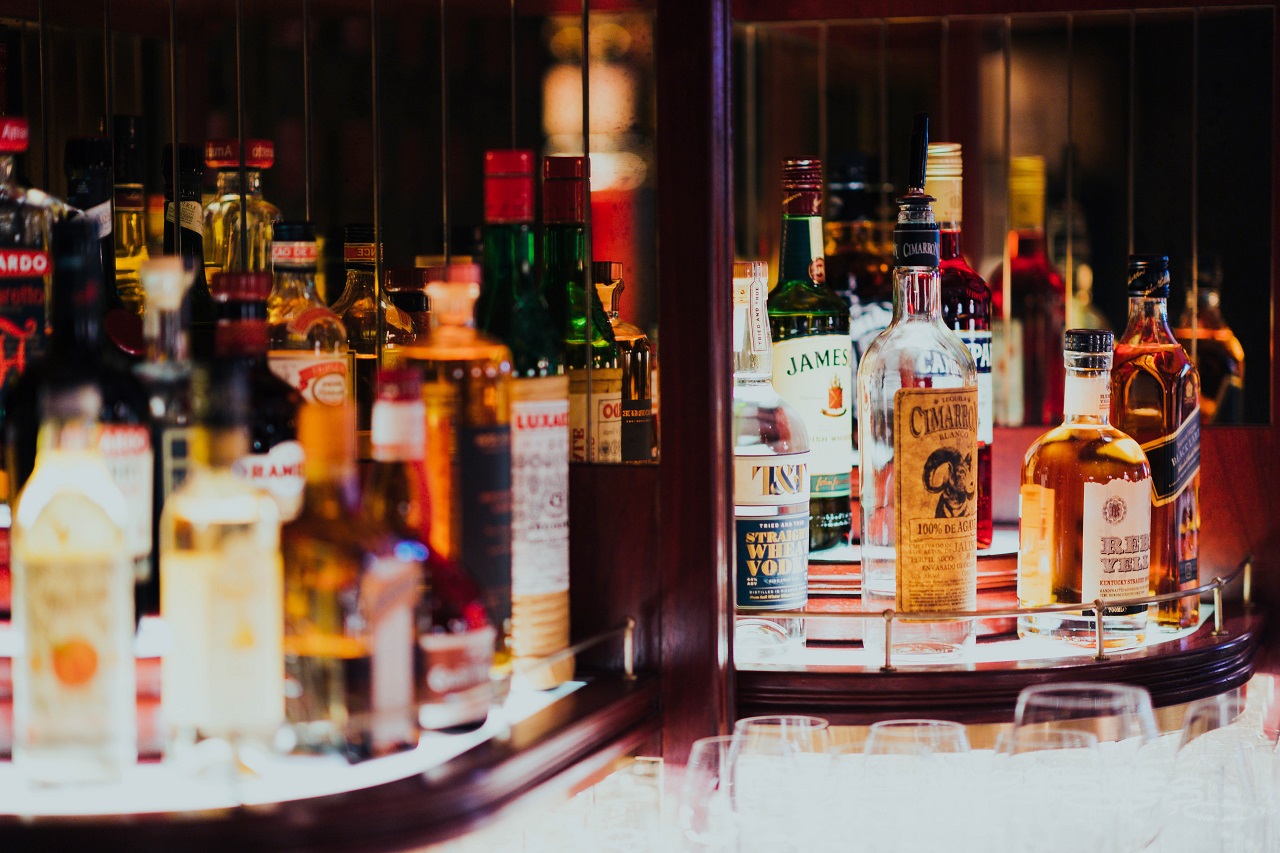 Jaki alkohol wybrać przy organizacji dużej imprezy?