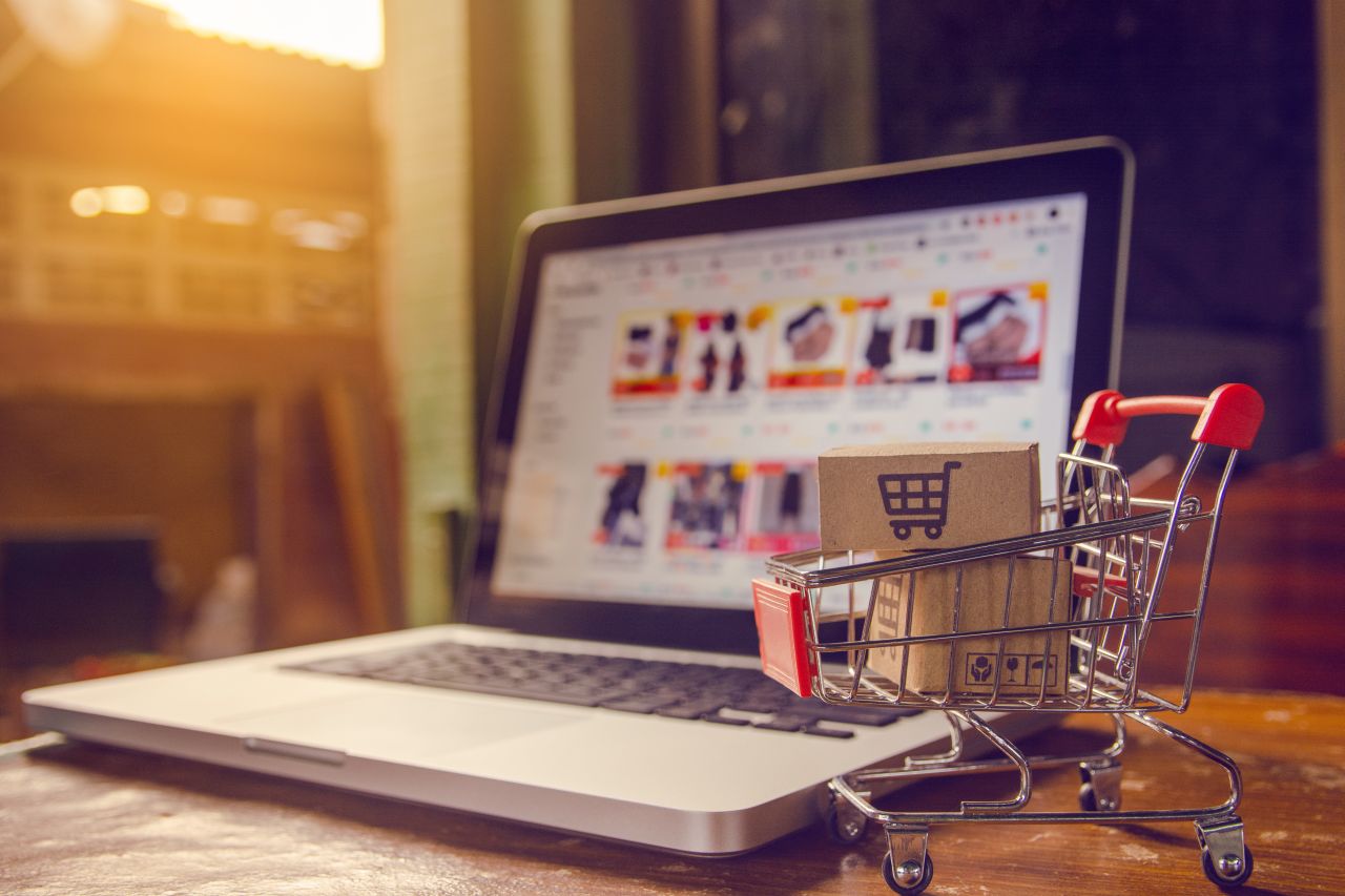 Jak sprawna logistyka wpływa na sprzedaż w e-commerce?