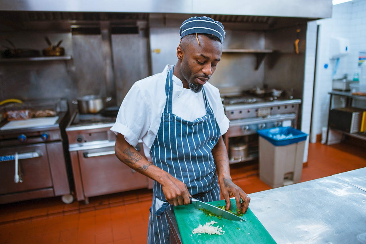 Jakie zalety ma zatrudnienie prywatnego kucharza?