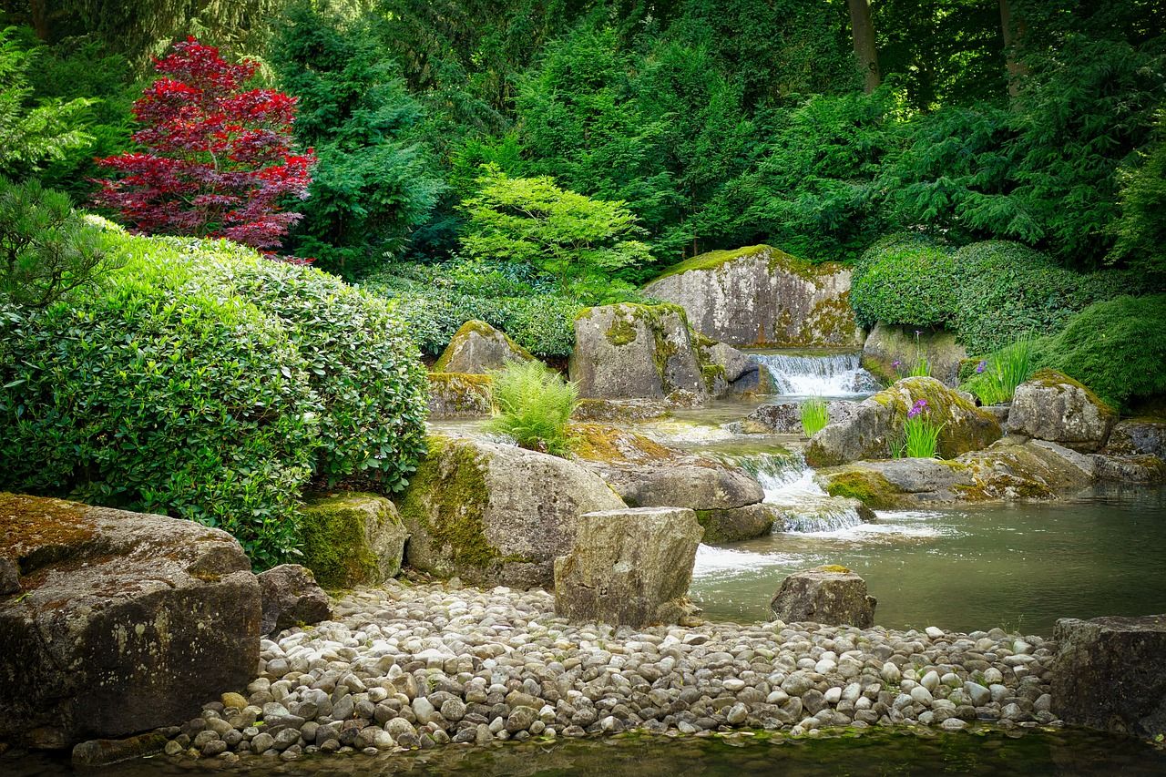 Kamienie ogrodowe – jak mogą one zwiększyć atrakcyjność naszego ogrodu?